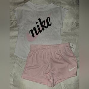 Nike Girl Athletic Outfit Size 6